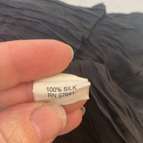 EUC J. Jill 100% Silk Black Crinkle Beaded Sleeveless Blouse Size S - Picture 7 of 7